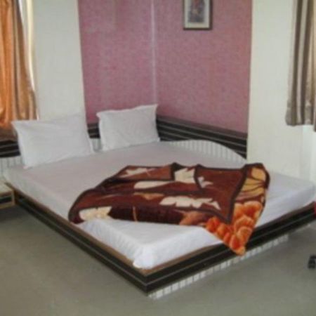 Hotel Angan Residency Ahmadabad Zewnętrze zdjęcie